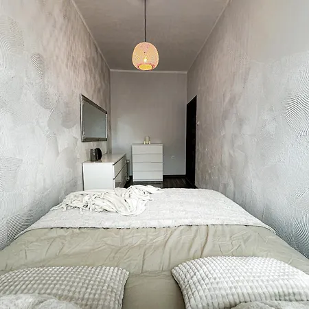 Modern Design, Heart Of Wroclaw! Parking, Near Tram Vratislav