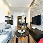 Modern Design, Heart Of Wroclaw! Parking, Near Tram Apartment *