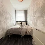 Modern Design, Heart Of Wroclaw! Parking, Near Tram Apartment *